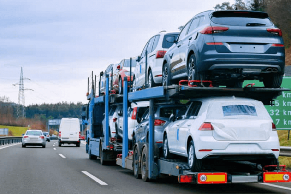 Comparing Roadside Assistance Car Transporter Services: Key Factors to Consider