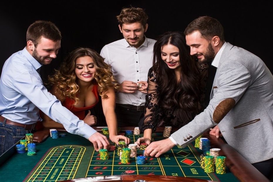 Top Reasons to Visit a Casino